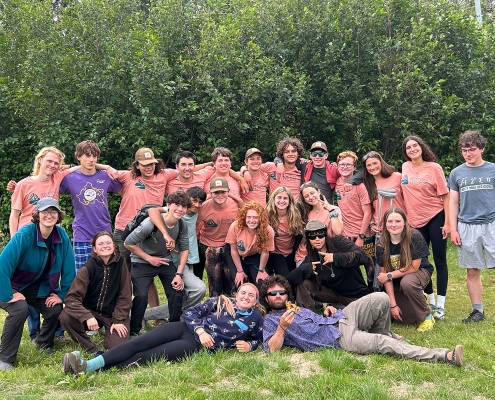 alaska-expedition-group-of-teens-in-group-photo alaska-expedition-group-of-teens-in-group-photo