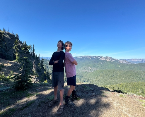 boys-backpacking-through-goat-rocks-ulimate-northwest boys-backpacking-through-goat-rocks-ulimate-northwest