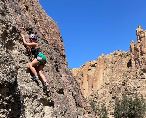 girl-rock-climbing-bend-oregon-ultimate-northwest girl-rock-climbing-bend-oregon-ultimate-northwest