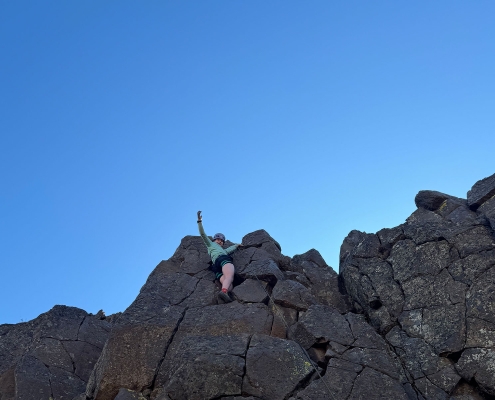 pacific-northwest-adventure-teen-boy-rock-climbing pacific-northwest-adventure-teen-boy-rock-climbing