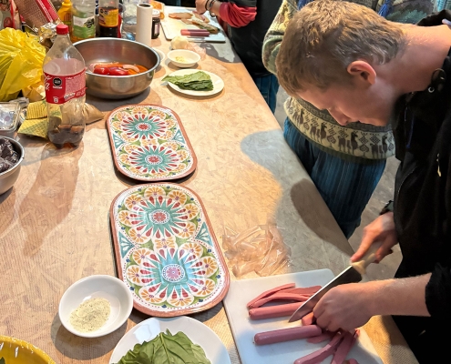 peru-teen-boy-preparing-food peru-teen-boy-preparing-food