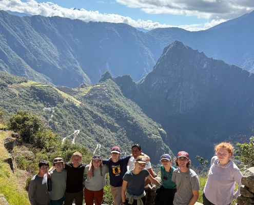 peru-teens-hiking-inca-trail-to-machu-picchu peru-teens-hiking-inca-trail-to-machu-picchu